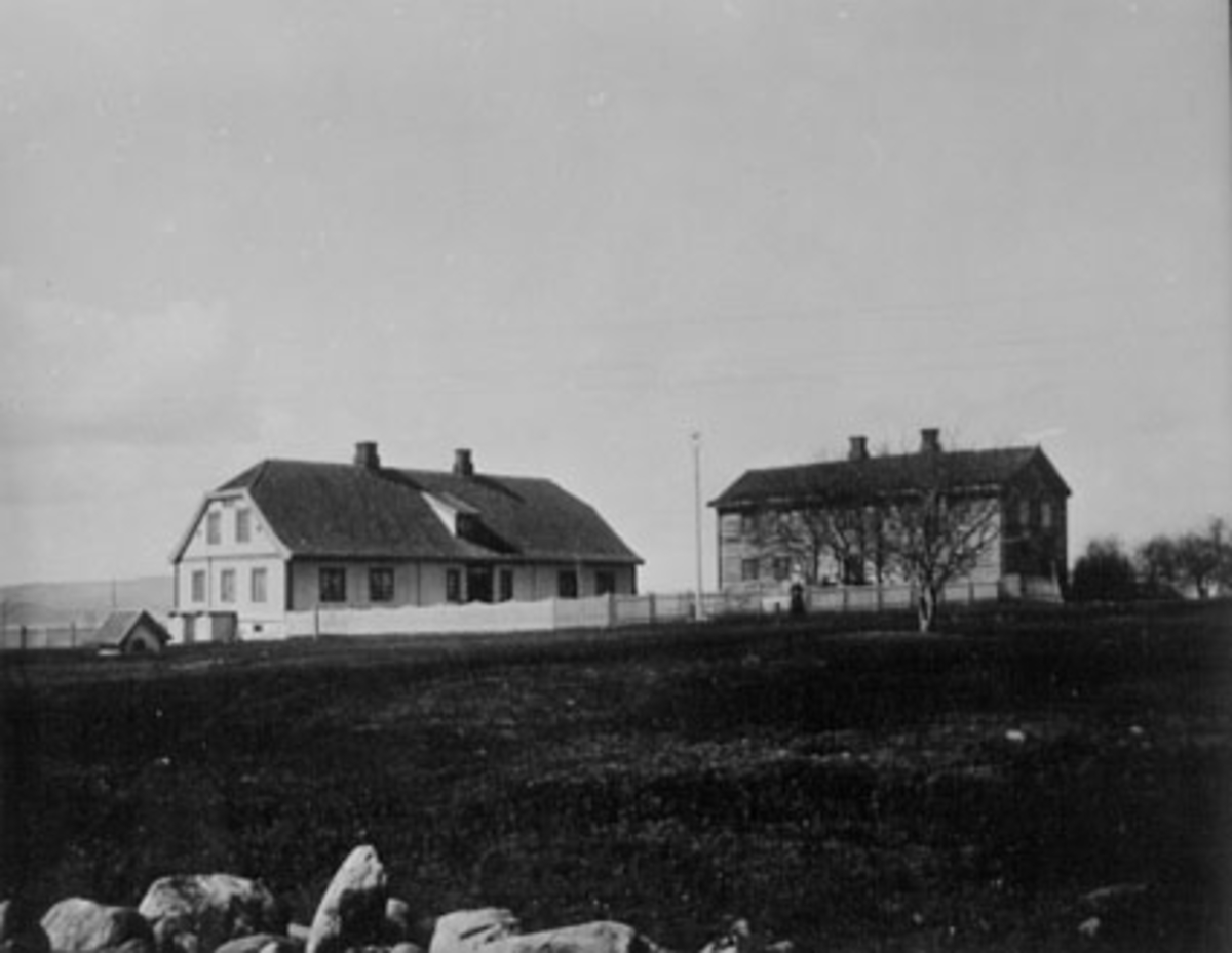 Anno Domkirkeodden, EKSTERIØR: GARDSBRUK, HUSEBY, 2 BOLIGER
