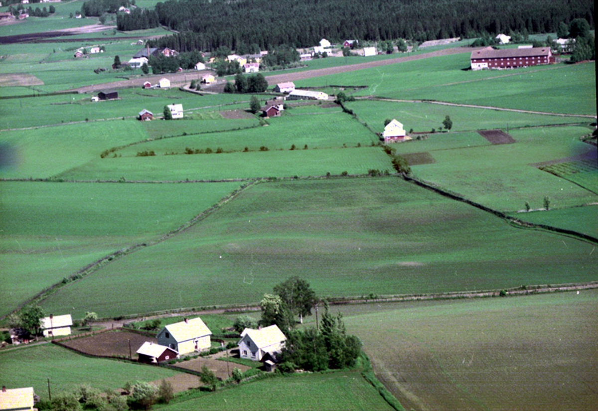 Widerøes Flyveselskap A/S, FLYFOTO NYDAL 287-2, ØSTVANG 292-25, ØSTLI SØNDRE 292-22, ROMEDAL