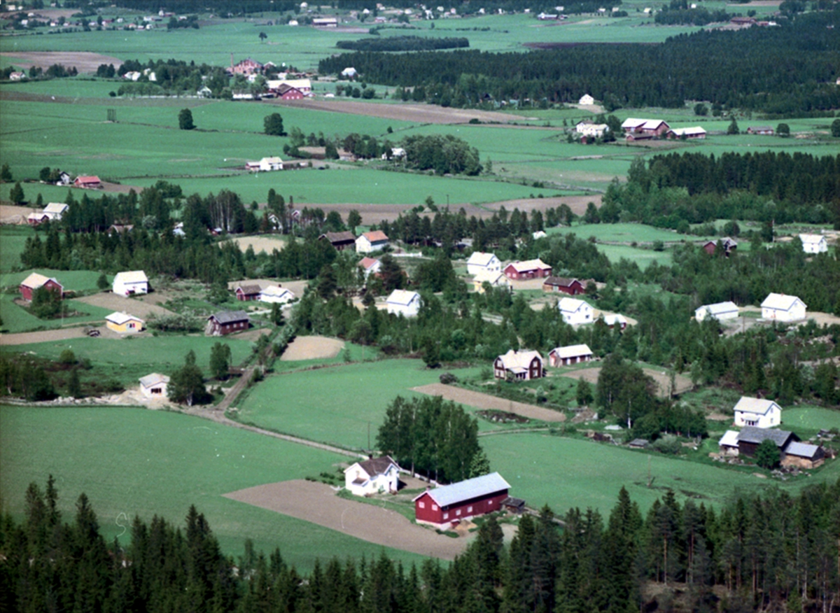 Widerøes Flyveselskap A/S, FLYFOTO SVENDBY, SVENBY, MILLOM