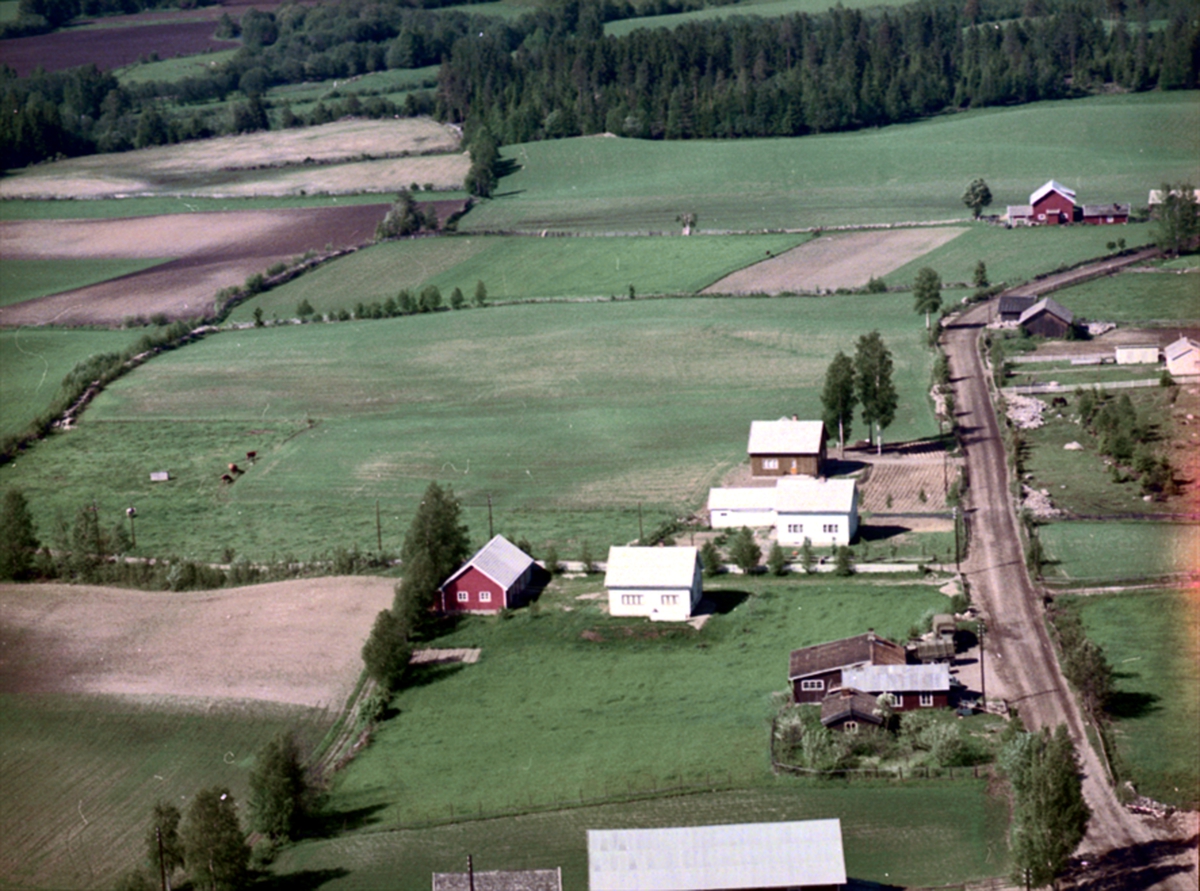 Widerøes Flyveselskap A/S, FLYFOTO MITTUN, ÅDALSBRUK Løten.