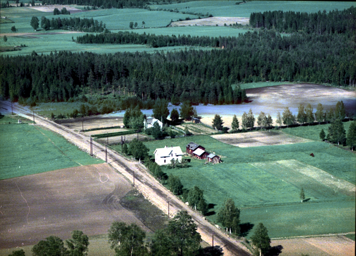 Widerøes Flyveselskap A/S, FLYFOTO ØSTHAGEN, ILSENG