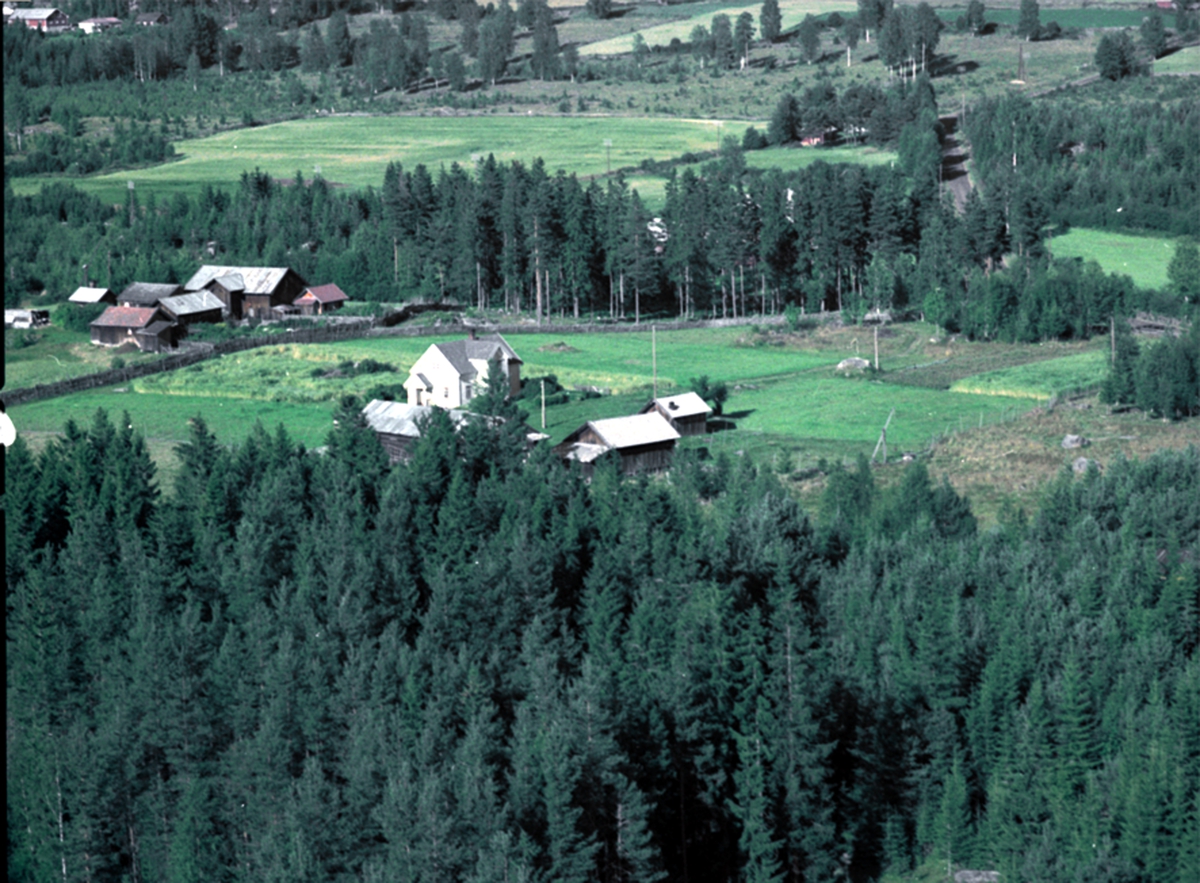 Widerøes Flyveselskap A/S, FLYFOTO AKRE, VALLSET