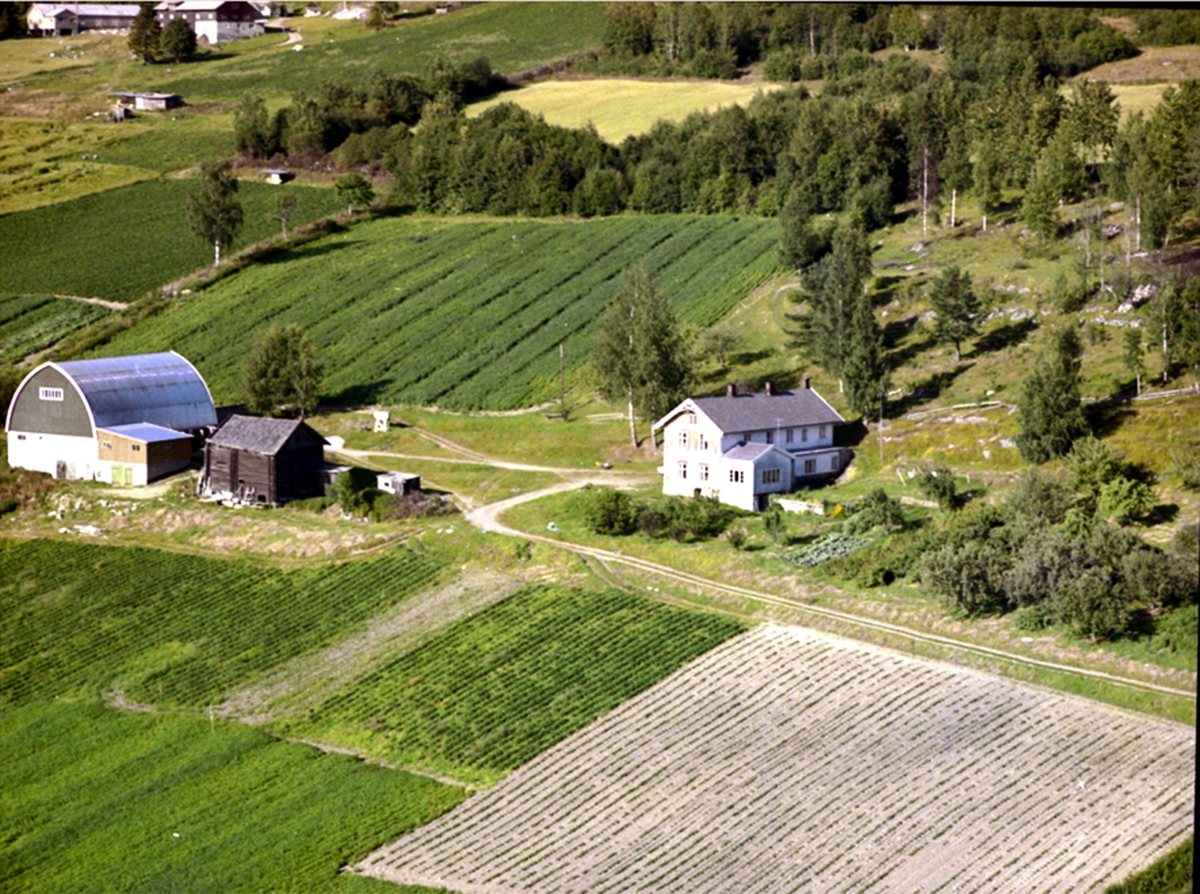Widerøes Flyveselskap A/S, FLYFOTO HVAL NEDRE, VALLSET