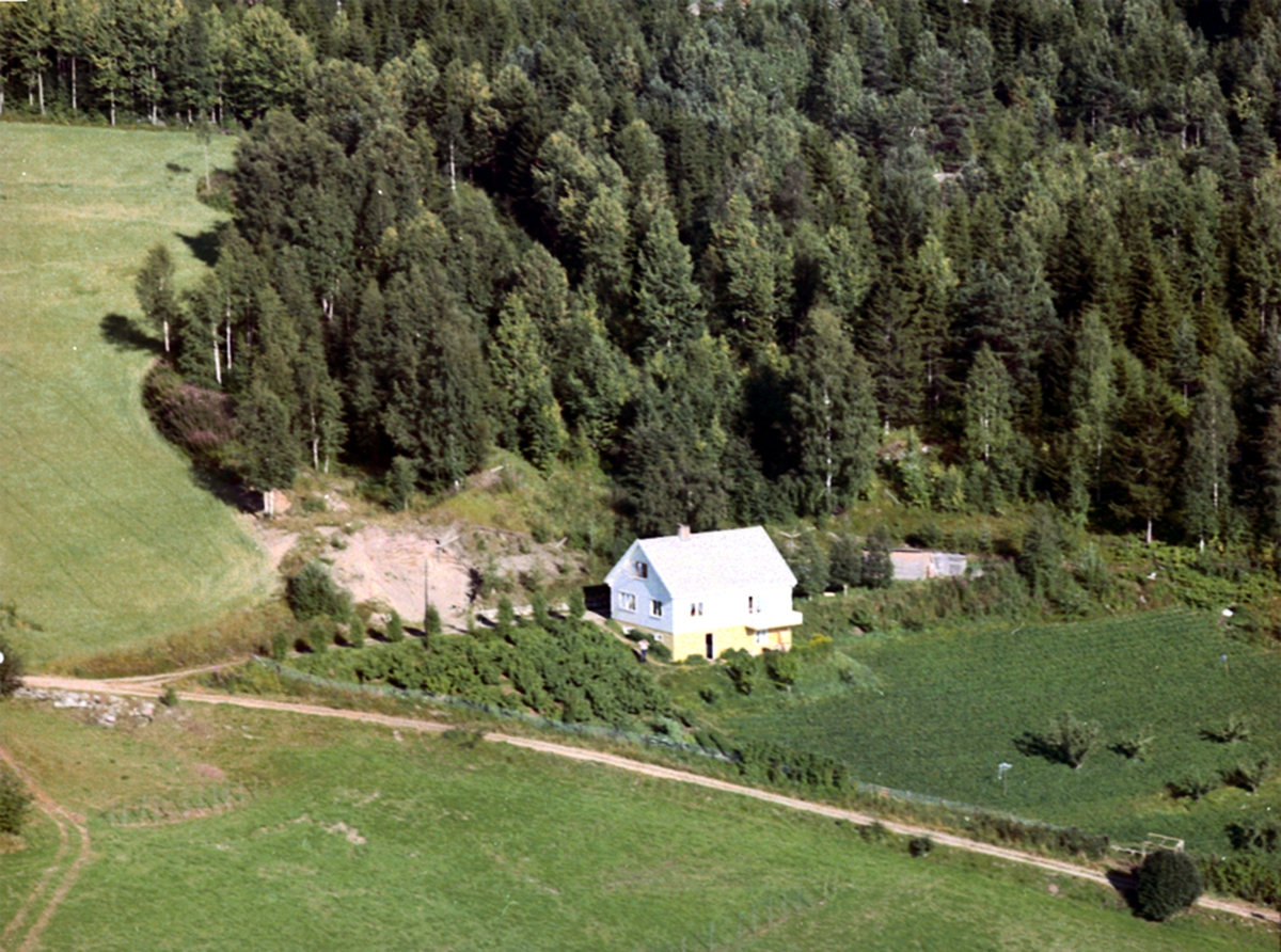Widerøes Flyveselskap A/S, FLYFOTO LIEN, VALLSET