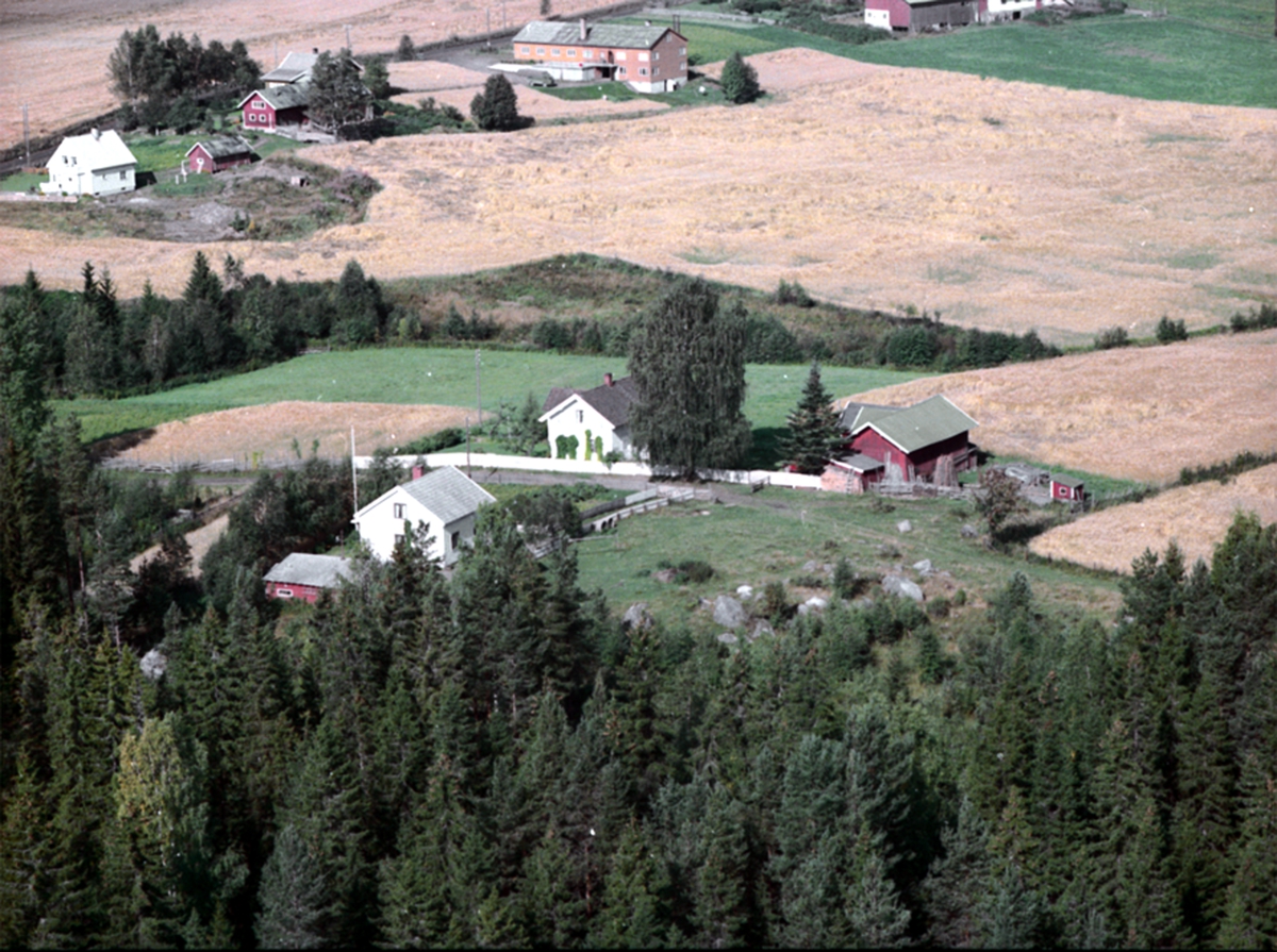 Widerøes Flyveselskap A/S, FLYFOTO KVERNMOEN 323-10, EVENRUD 323-7, FAGERHAUG 323-16, FAGERHAUG III 323-30, FAGERHAUG TREVARE 323-33, VALLSET