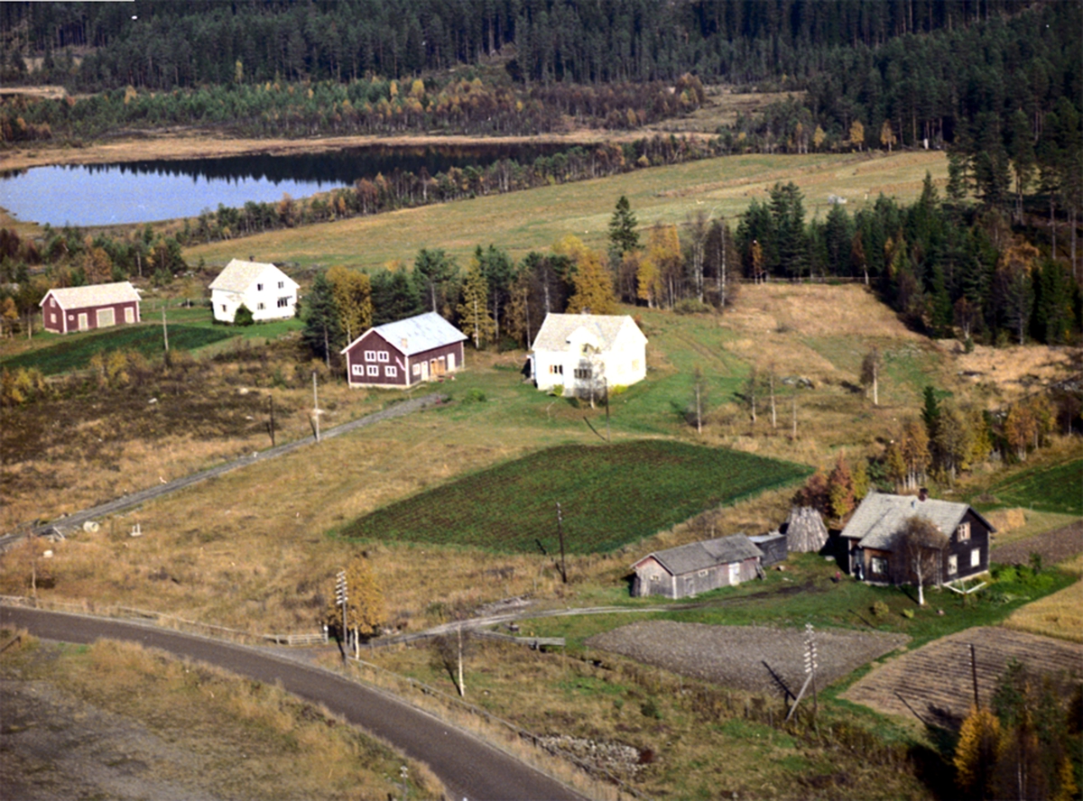 Widerøes Flyveselskap A/S, FLYFOTO KJÆRNE, TJÆRNE, TJERNE, VALLSET