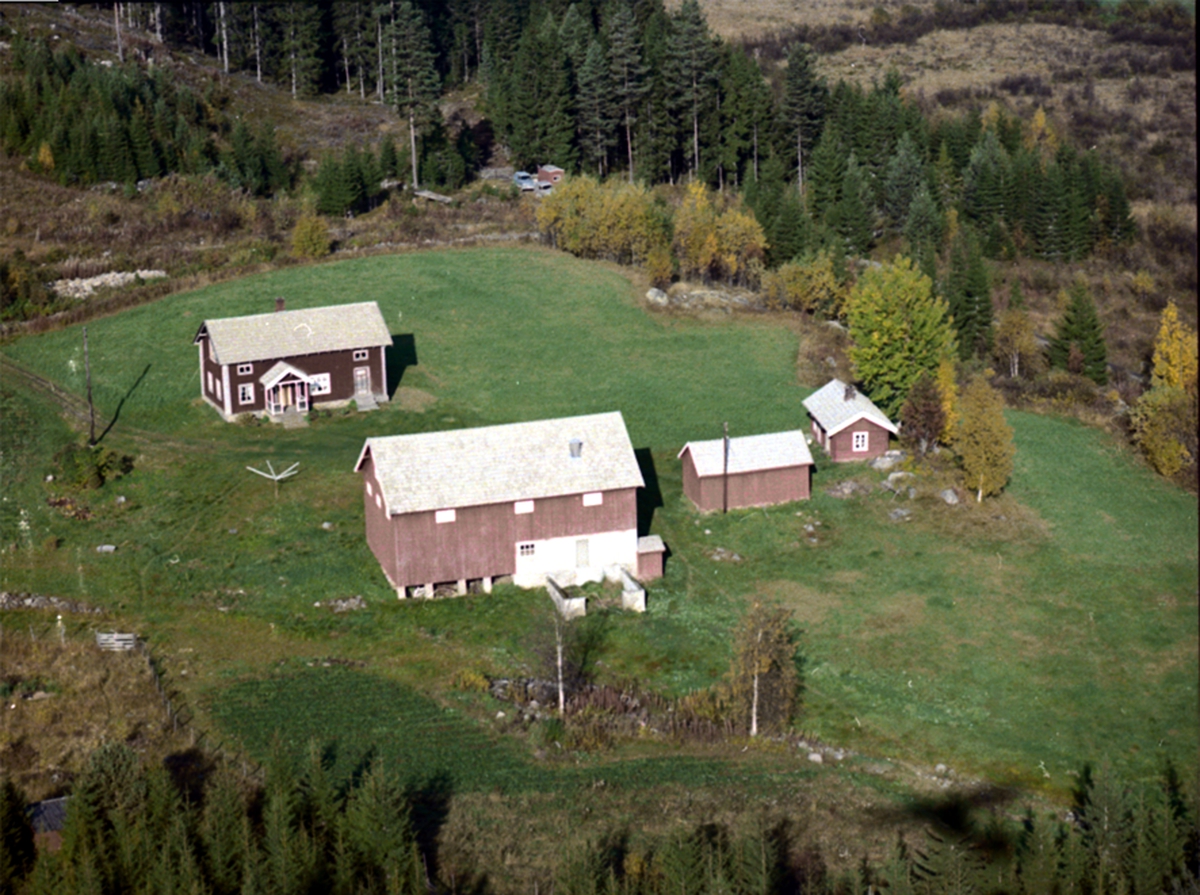 Widerøes Flyveselskap A/S, FLYFOTO SKREDDERSTUEN 375-3, VALLSET