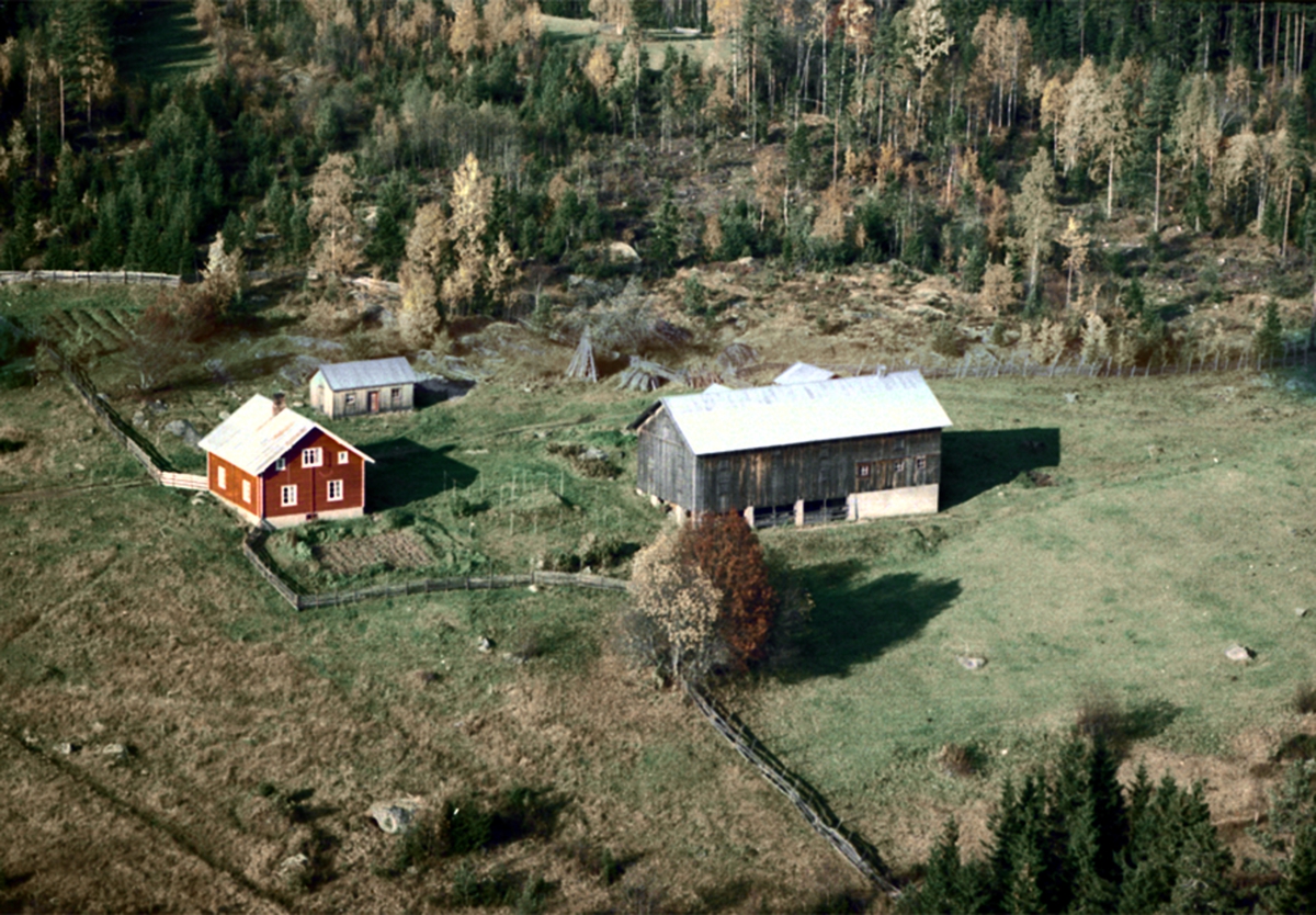Widerøes Flyveselskap A/S, FLYFOTO GRÅBERG, ÅSVANG