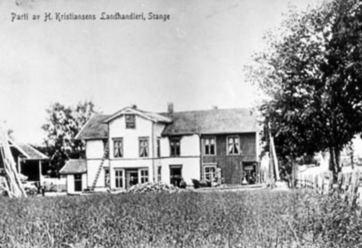 Anno Domkirkeodden, EKSTERIØR: H. KRISTIANSEN LANDHANDLERI, BÆKKELUND NEDRE