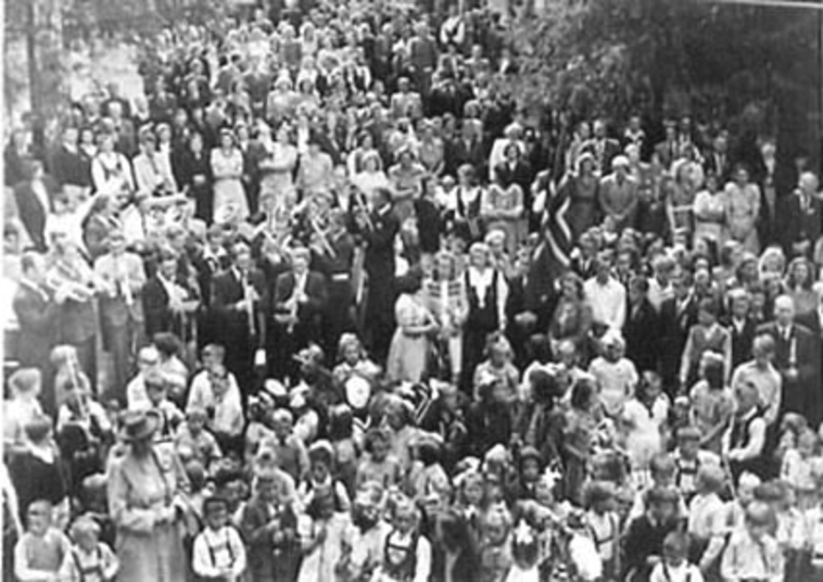 Anno Domkirkeodden, 17 MAI FEIRING, STANGE SYKEHUS, MYE FOLK