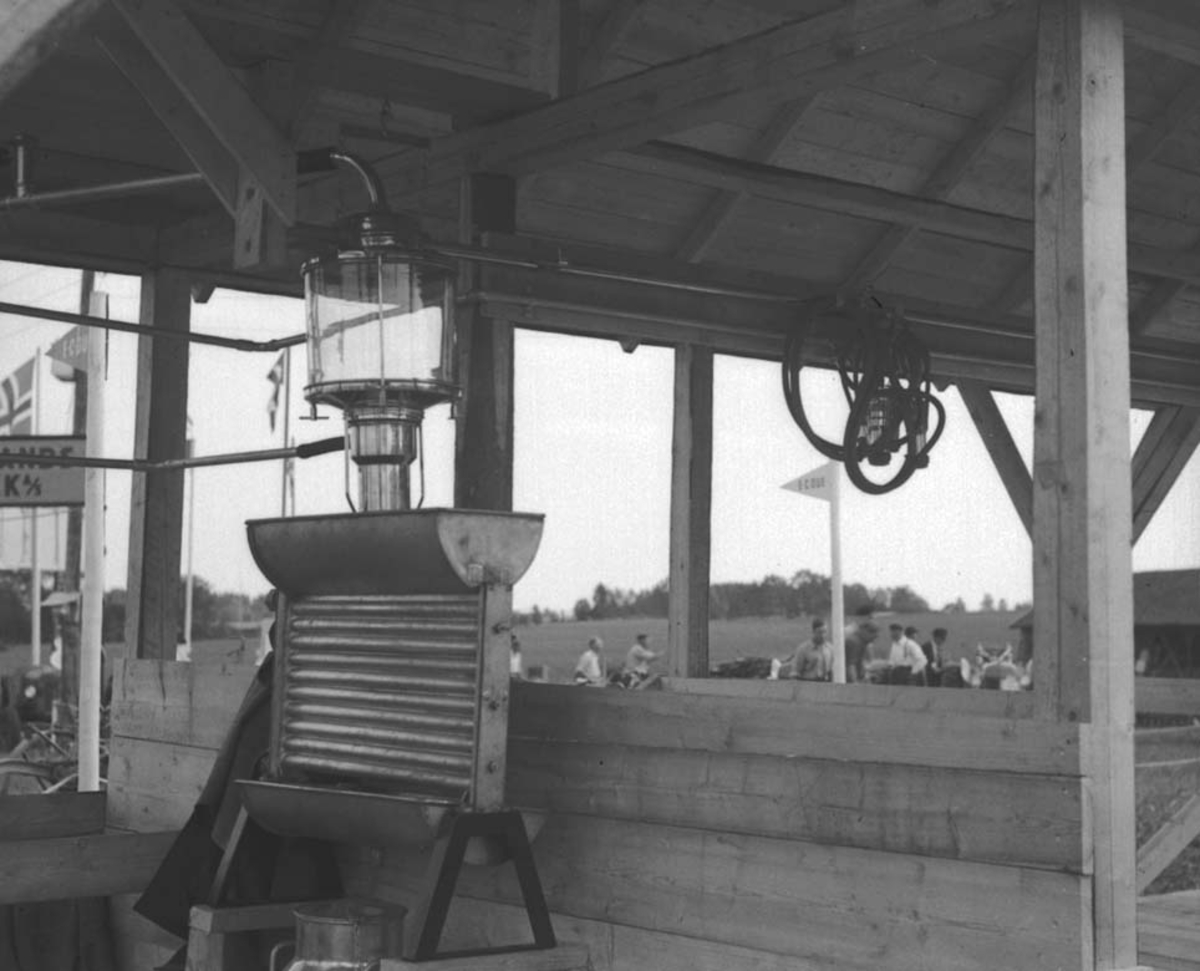 Anno Domkirkeodden, Jubileumsutstillingen på Jønsberg 1947, Stange. Landbruksutstilling.