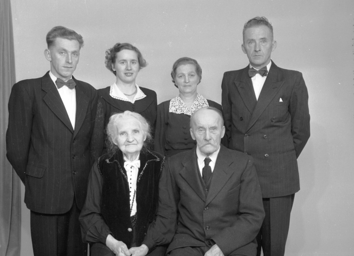 Anno Domkirkeodden, GRUPPE: 6, MARTIN HÅKONSEN MED FAMILIE, LINDBO.