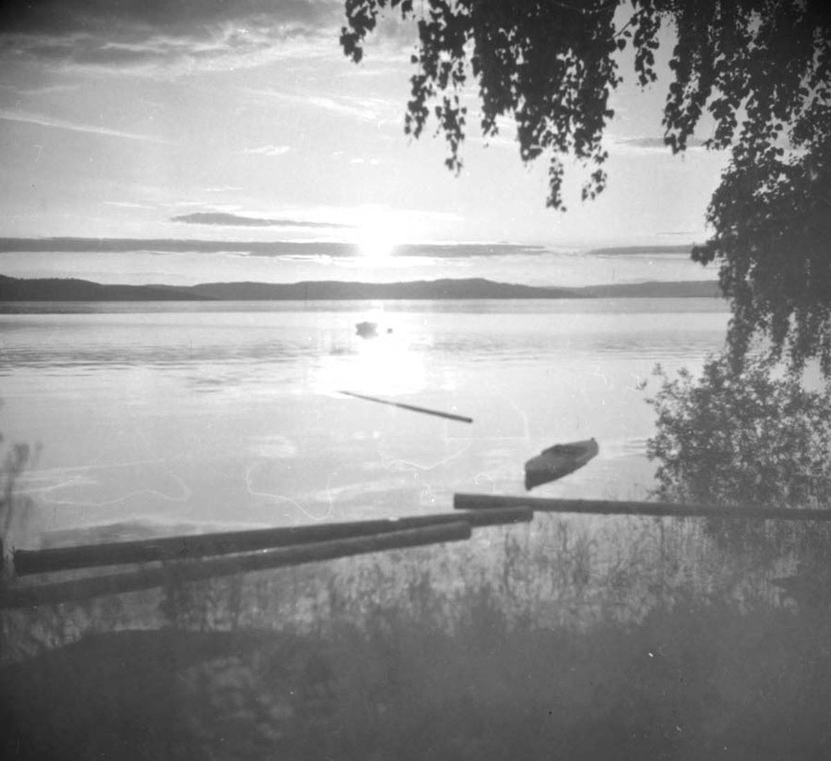 Anno Domkirkeodden, HESTENEBBEN, STRAND UNDER VEEN GÅRD, SOLNEDGANG, MJØSA