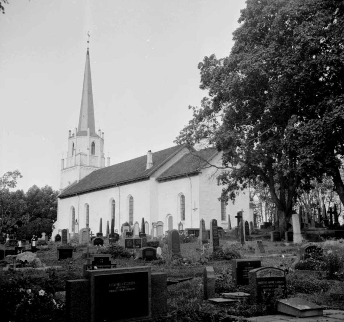 Anno Domkirkeodden, EKSTERIØR; ROMEDAL KIRKE