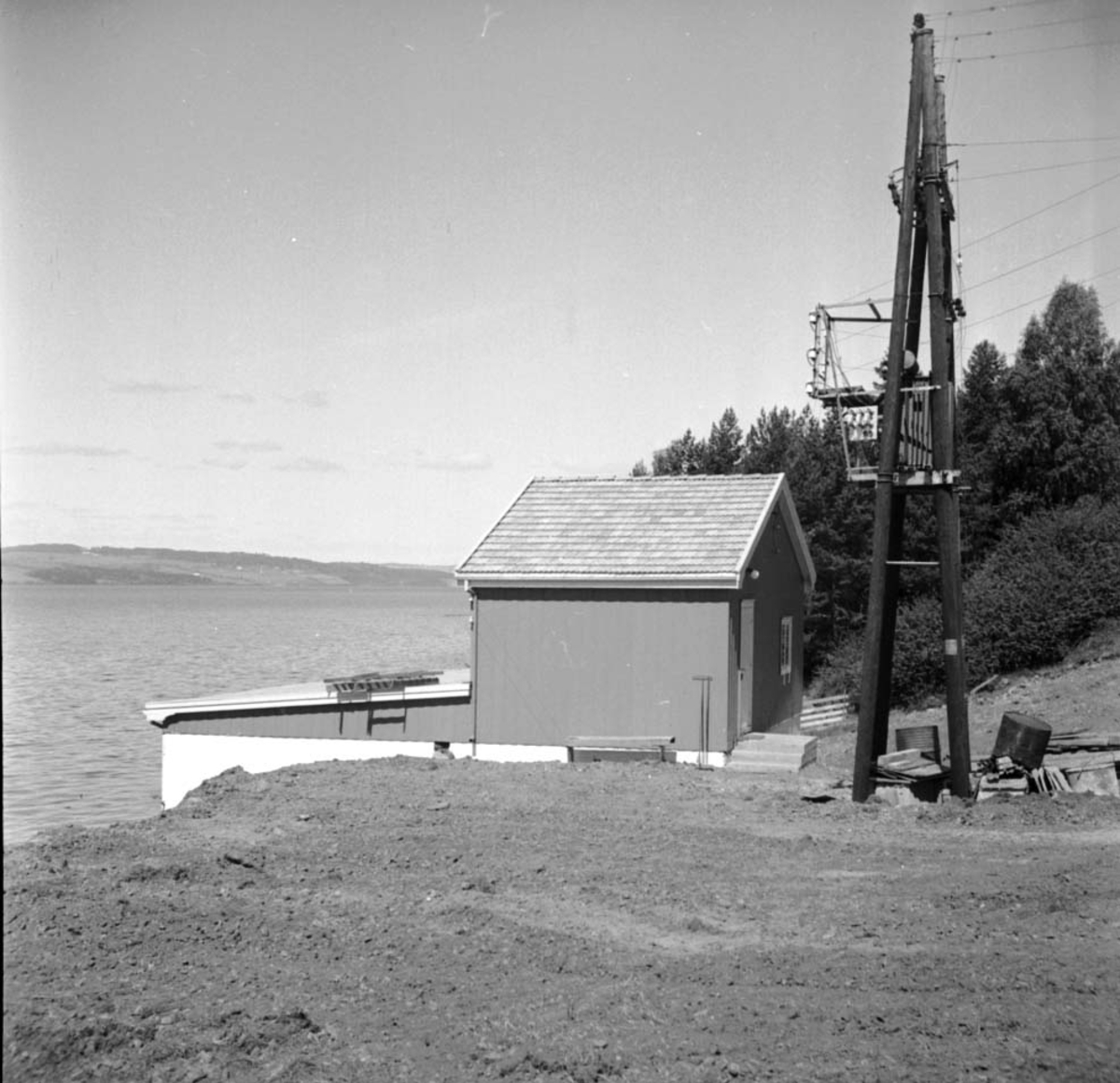Anno Domkirkeodden, STANGE KOMMUNE, VANNVERKET, PUMPESTASJON, EKSTERIØR: FRANGSTUA, FRANGSTØEN
