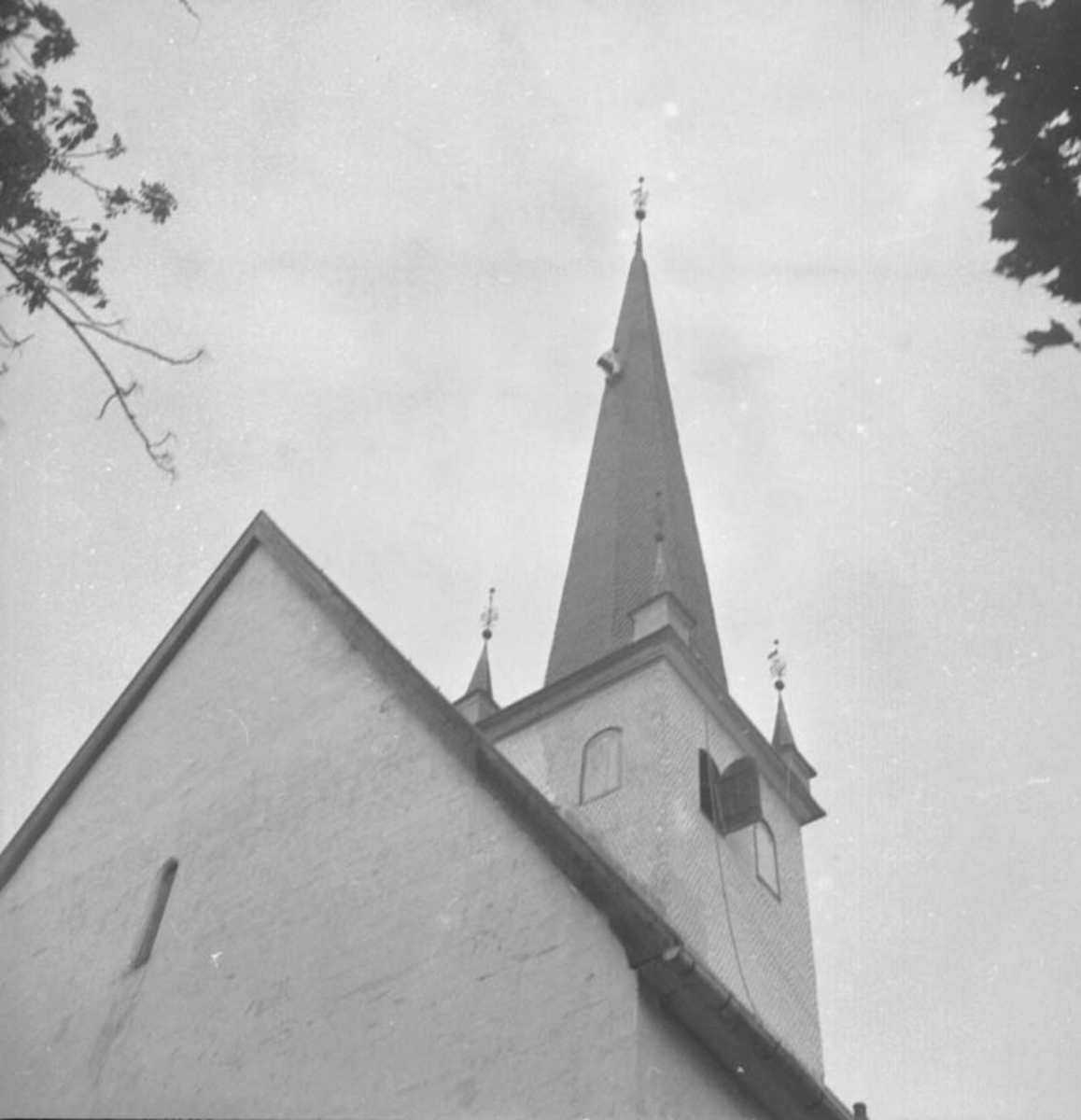 Anno Domkirkeodden, STANGE KIRKE, OPPUSSING, MALING, KLATRING TÅRNET