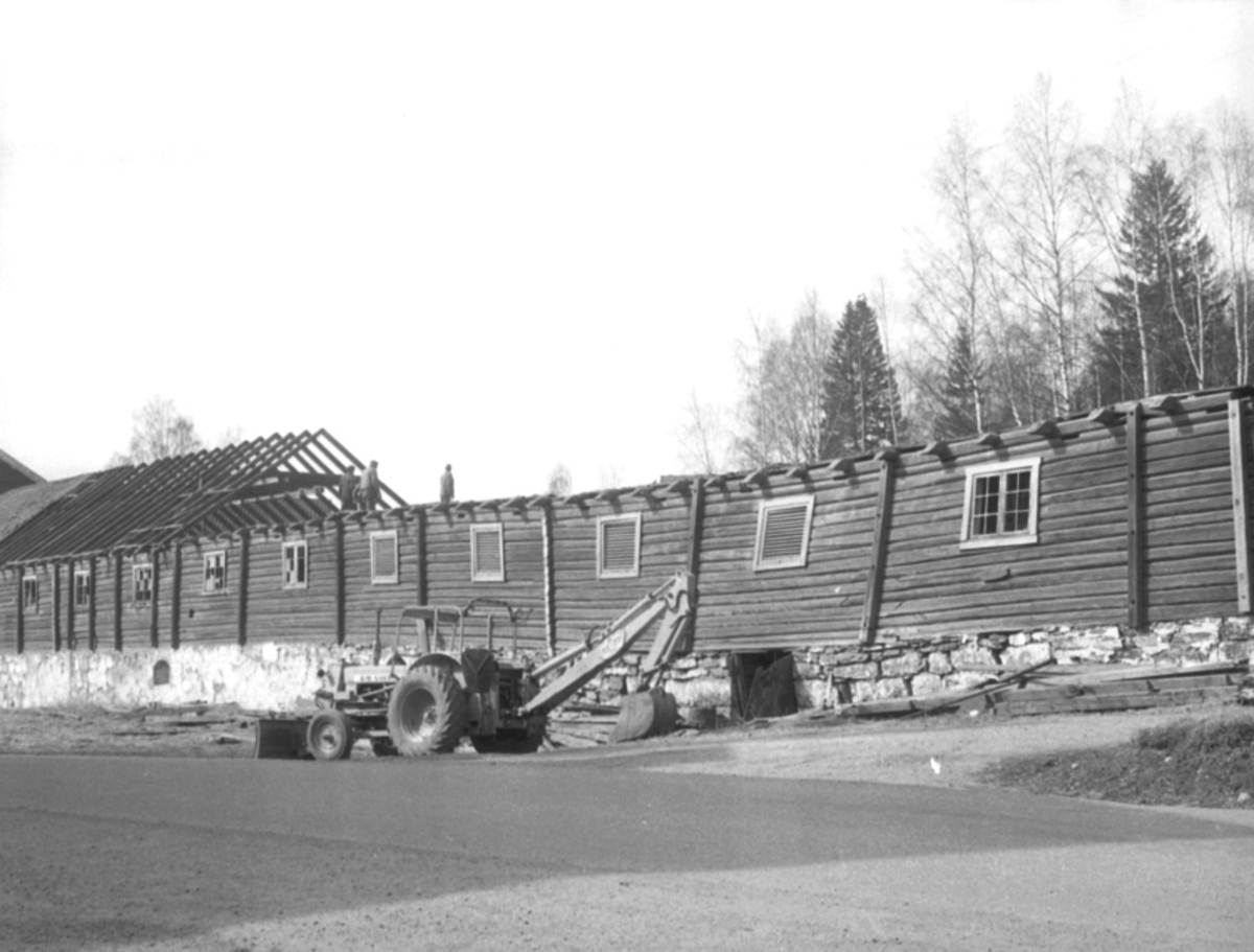 Anno Domkirkeodden, NEDRIVING OKSEFJØS LÅVE, VIK GÅRD, TANGEN,