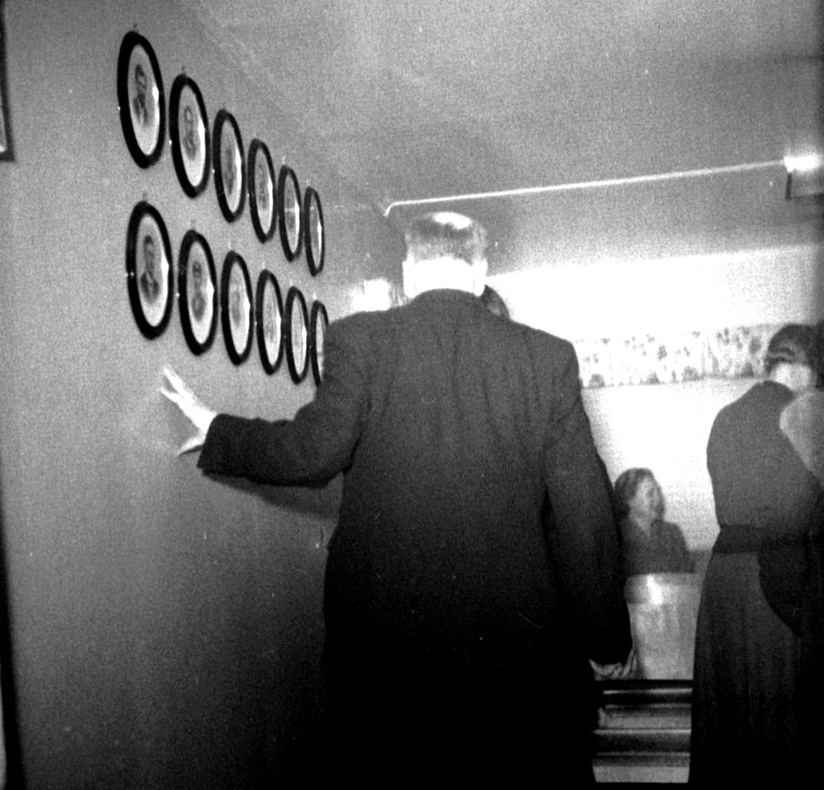Anno Domkirkeodden, TANGEN MANNSKOR "AVSLØRER" PORTRETTGALLERI, TANGEN