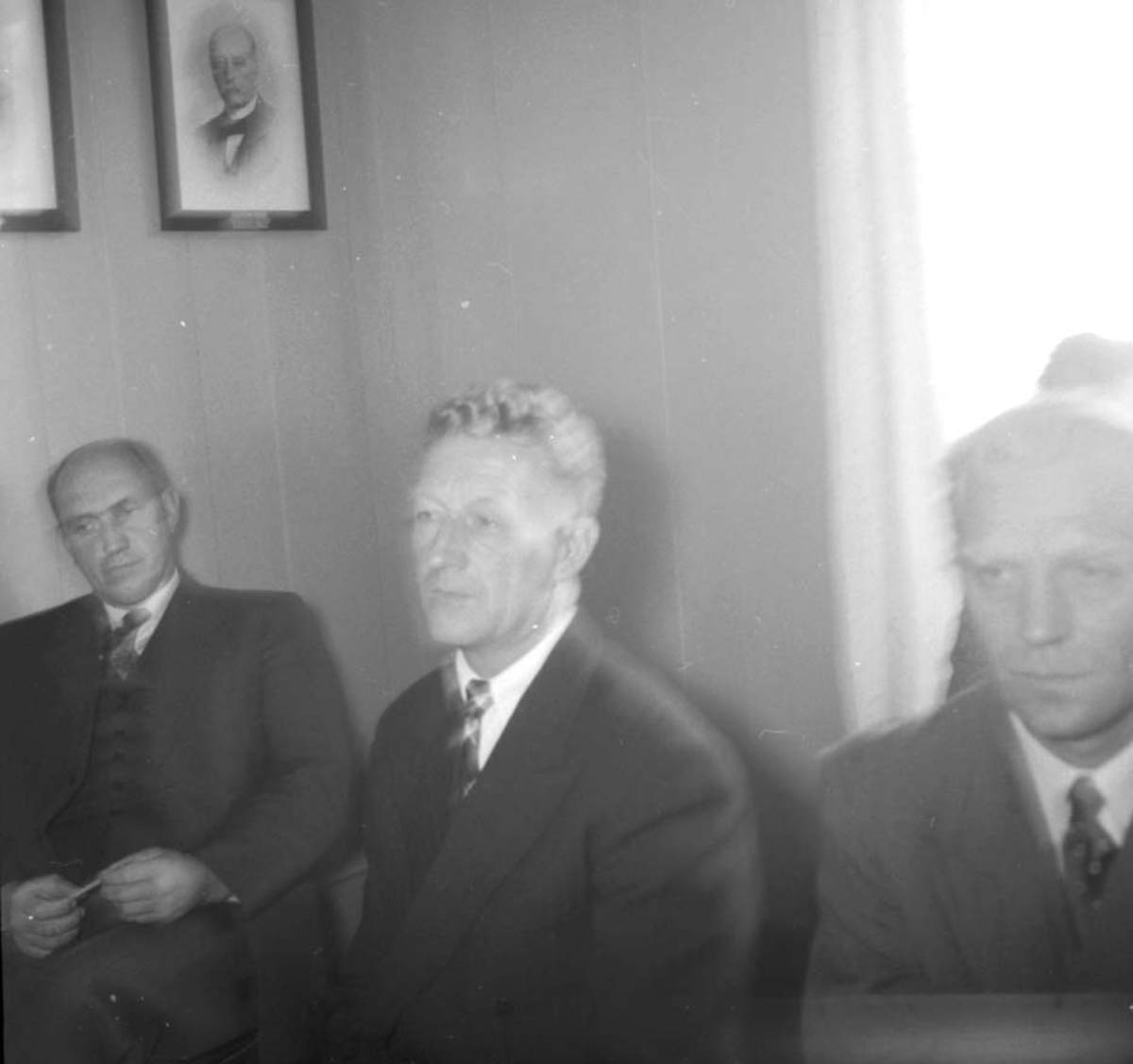 Anno Domkirkeodden, GRUPPE: 3 MENN, STANGE HERREDSTYRE, MØTEVIRKSOMHET, FOKHOL