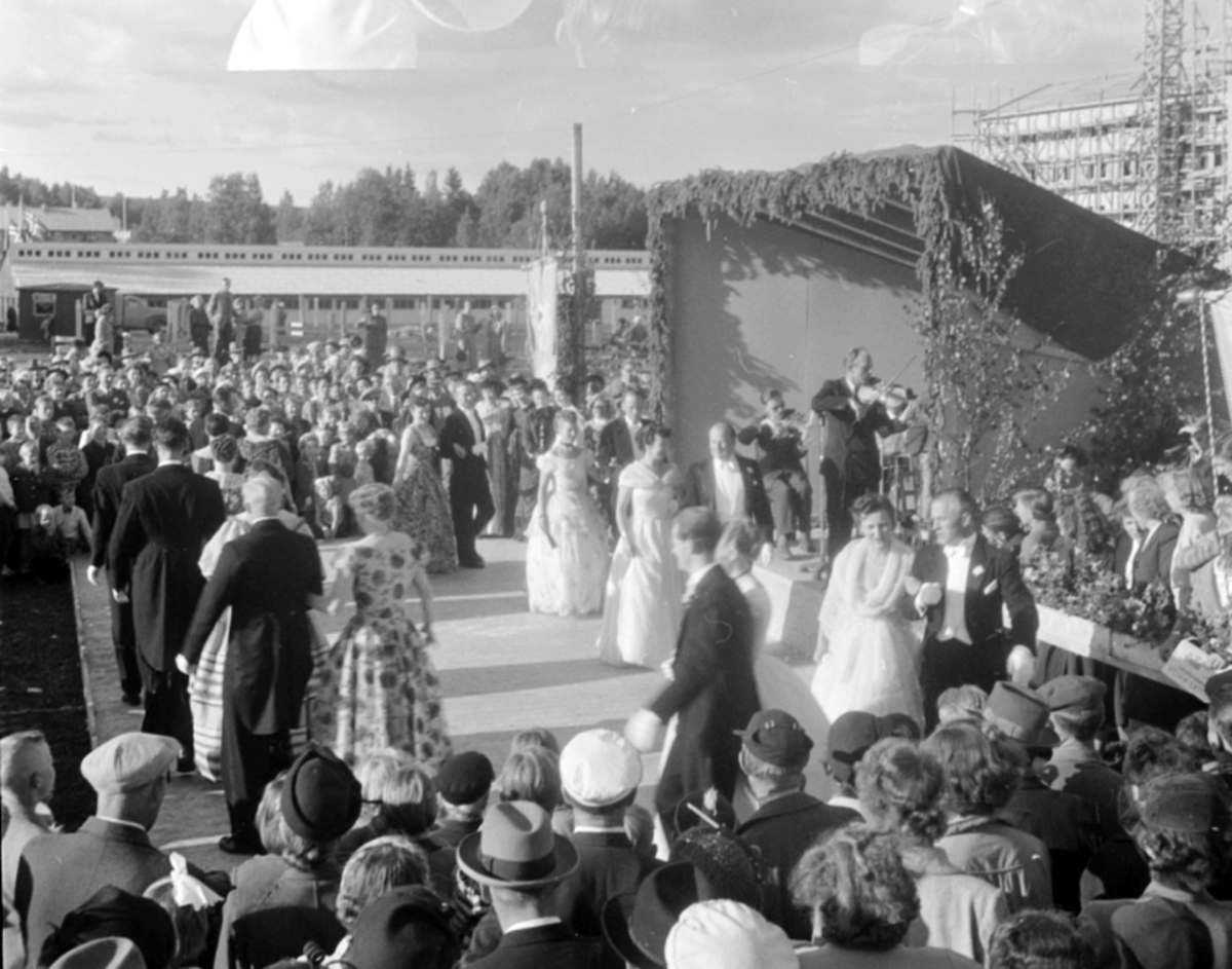Anno Domkirkeodden, STANGEUTSTILLING, DANSEOPPVISNING, UTSTILLINGSPLASSEN, HAMAR