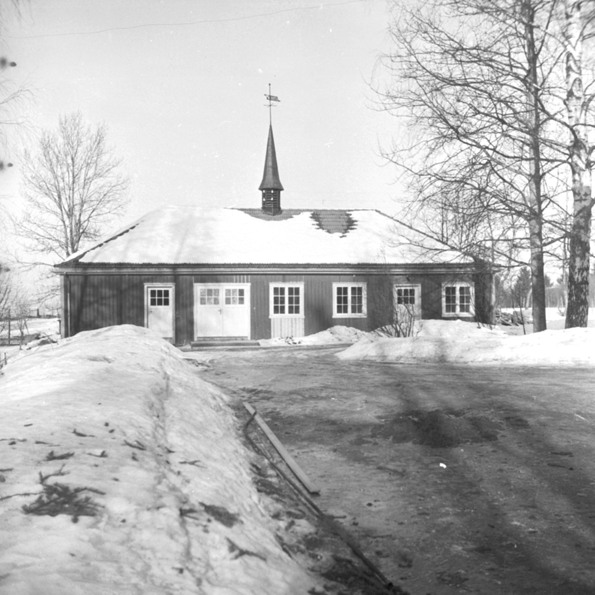 Anno Domkirkeodden, EKSTERIØR: STANGE SYKEHUS, BÅREHUSET