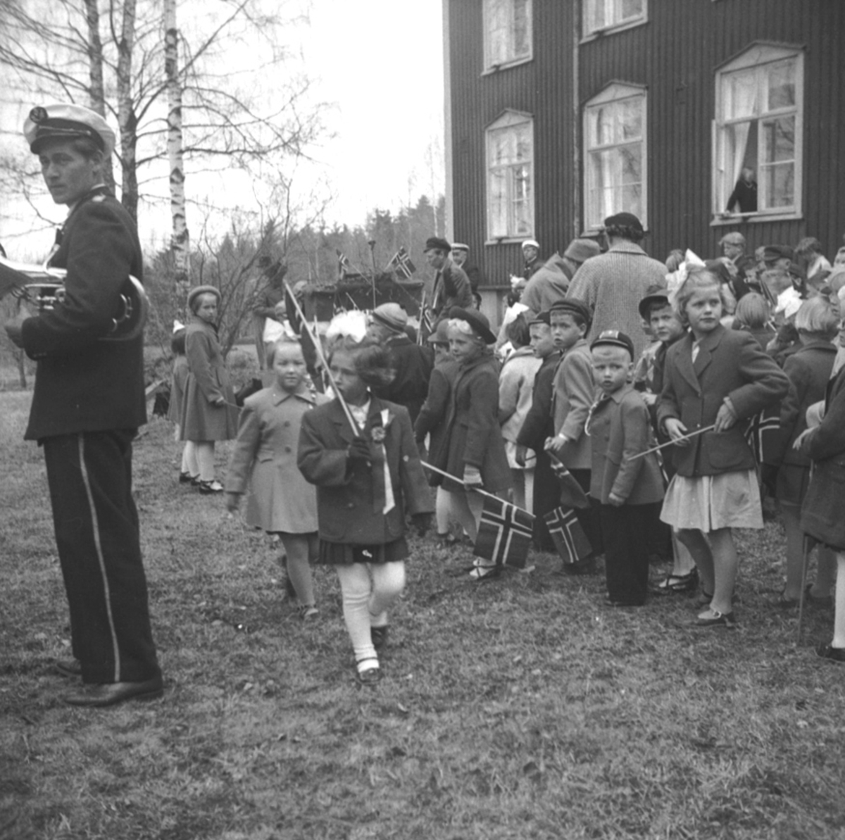 Anno Domkirkeodden, 17 MAI, BARNETOG, FLAGG