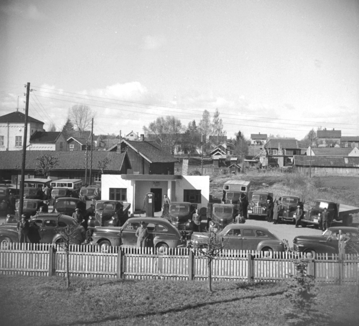 Anno Domkirkeodden, STANGE BILSENTRAL, BILER, BENSINSTASJON, FOLK