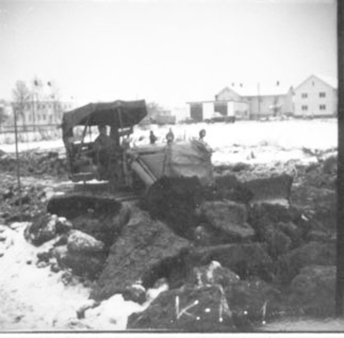 Anno Domkirkeodden, BULLDOSER, FORBEREDELSE TIL TORGTUN, GRAVING,