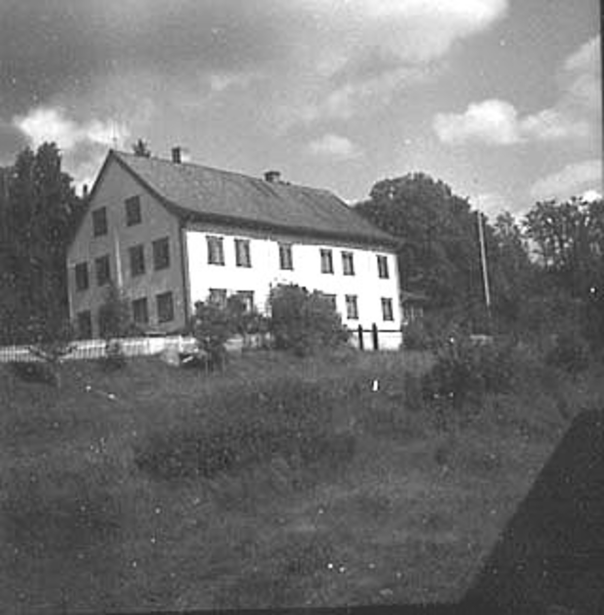 Anno Domkirkeodden, EKSTERIØR: GARDSBRUK, VIK GÅRD, HOVEDBYGNINGEN, TANGEN,