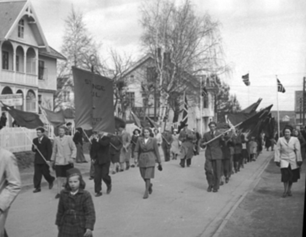 Anno Domkirkeodden, 1 MAI TOG, OPPTOG I STORGATA, STANGE A. U. L. STANGEBYEN