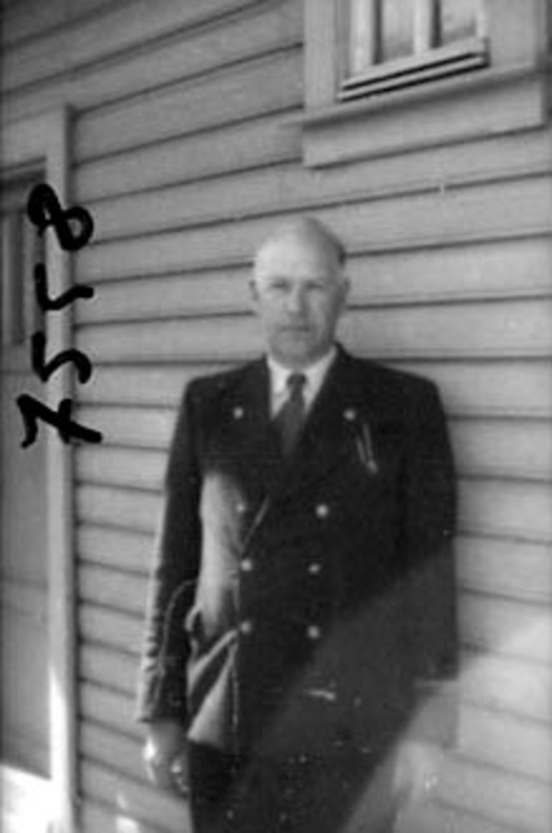 Anno Domkirkeodden, PORTRETT UKJENT JERNBANEMANN I UNIFORM
