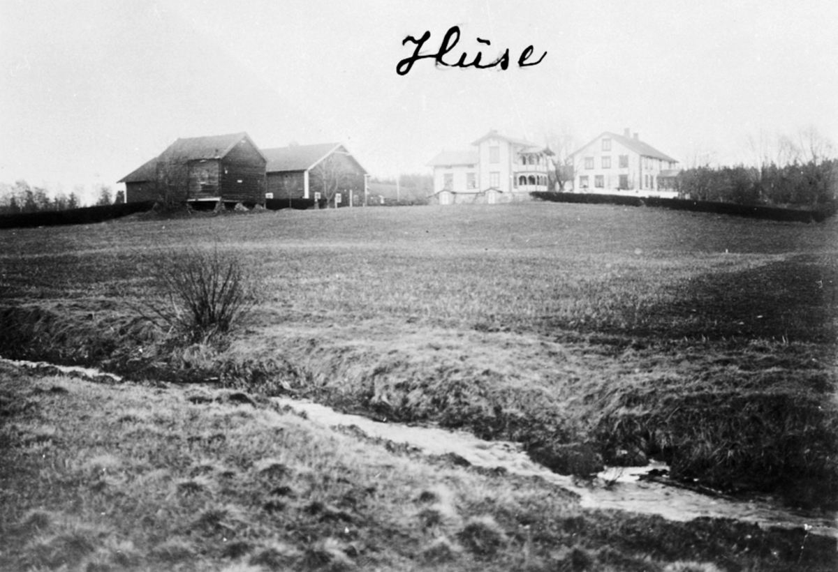 Anno Domkirkeodden, EKSTERIØR: GARDSBRUK, HUSE GÅRD
