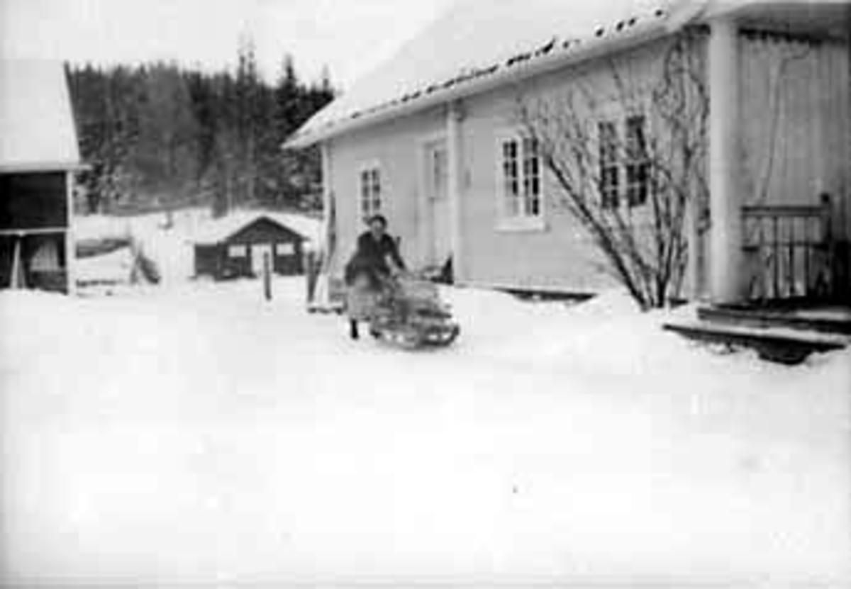 Anno Domkirkeodden, EKSTERIØR: BOLIG, MALUNGEN, OLAVA DYTTER VED PÅ KJELKE, VINTER, MALUNGEN, VALLSET