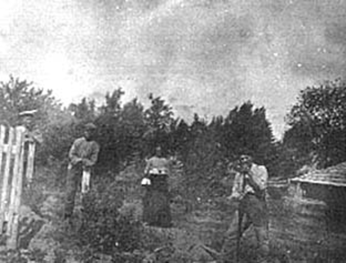 Normann Helger, GRUPPE: 4 FRA VENSTRE: EINAR RUD, OLE SKOGEN (SØBERGET), MATHEA SØBERGET, ERIK ØSTBYSVEEN, HAGEN PÅ SKOGEN, TANGEN