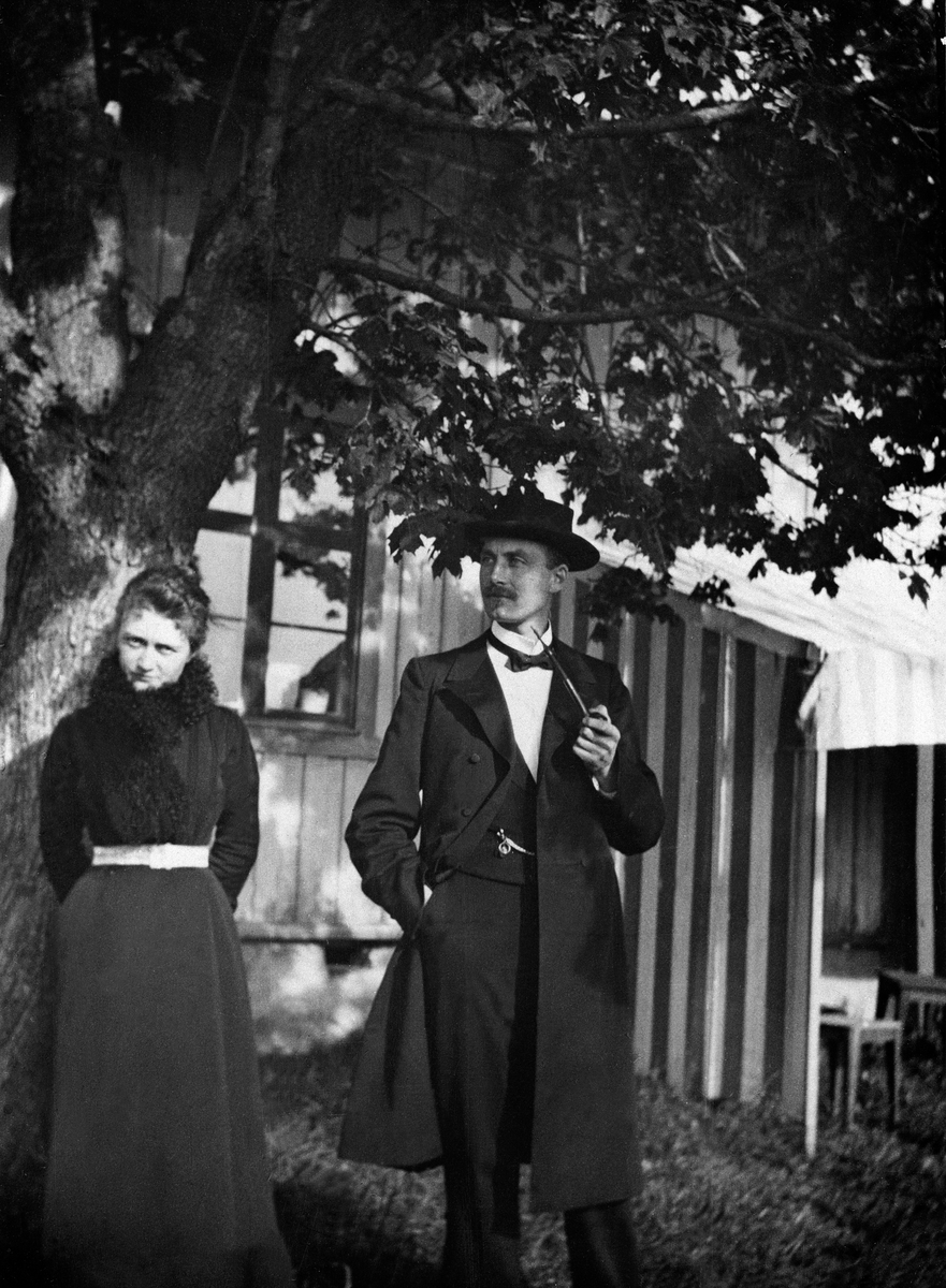 Anno Domkirkeodden, HELENE FØDT FRODESDATTER GAUSTAD GIFT HØRSAND 1877-1933 OG MANNEN HANS JØRGEN HØRSAND 1866-1959.