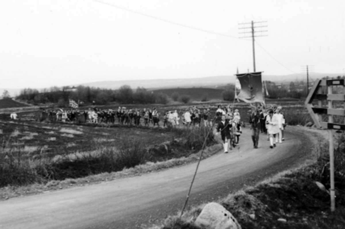 Anno Domkirkeodden, 17. MAI-TOG I ROMEDAL.
