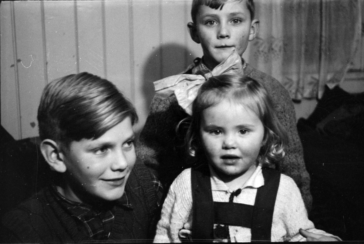 Adolf Skjegstad, Odd Kjell, Annar og Asbjørg Skjegstad.