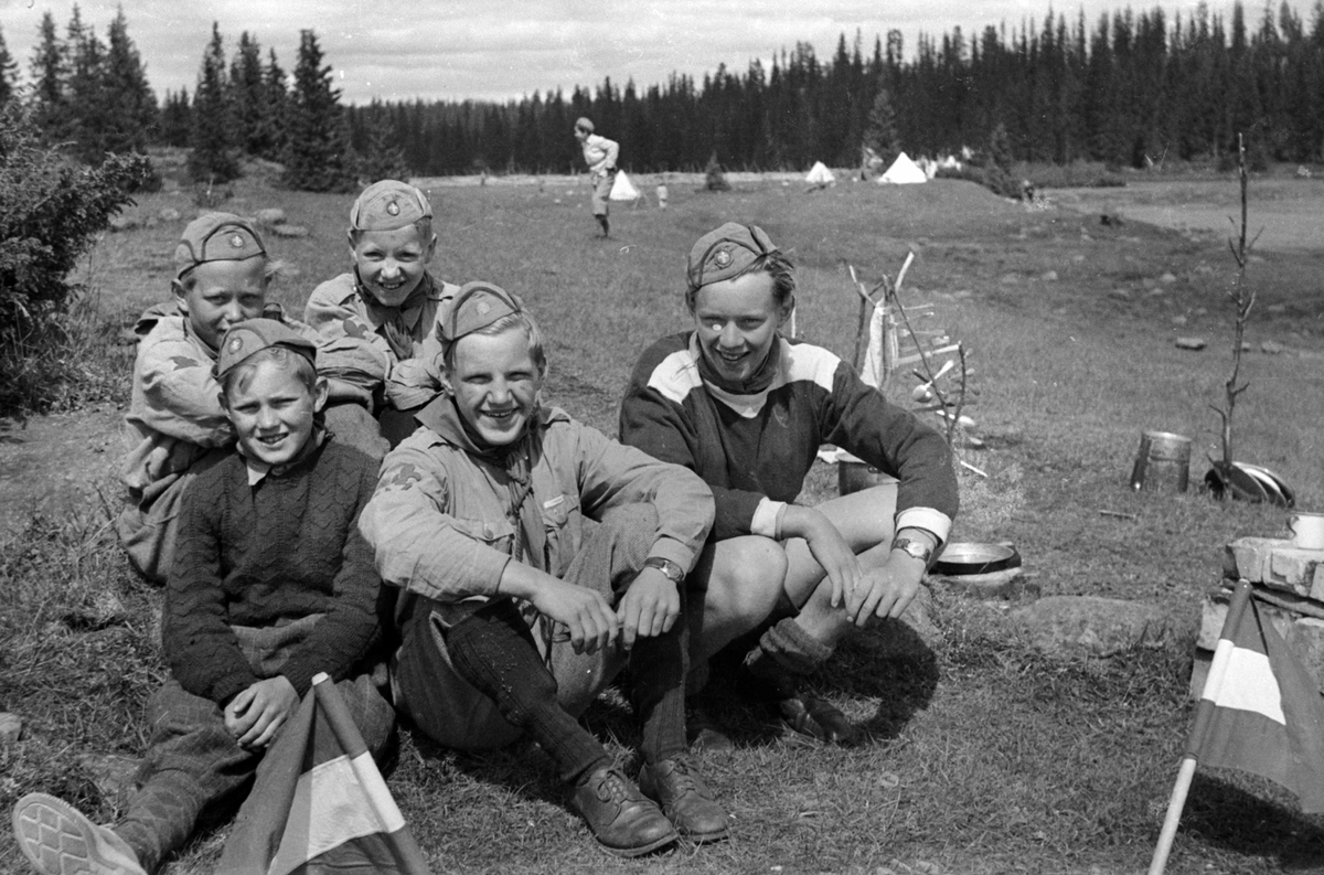Adolf Skjegstad, SPEIDERE, PÅ LEIR, UKJENTE