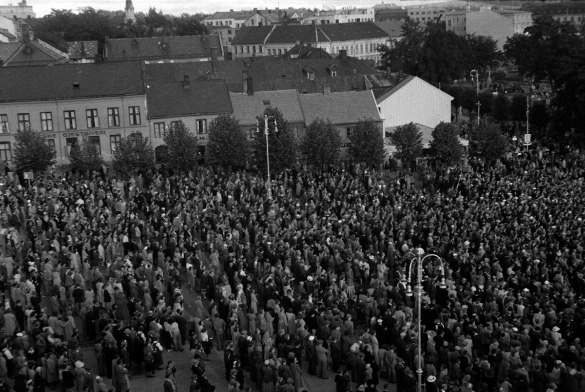 Adolf Skjegstad, STORTORGET HAMAR, BYJUBILEET 1949.