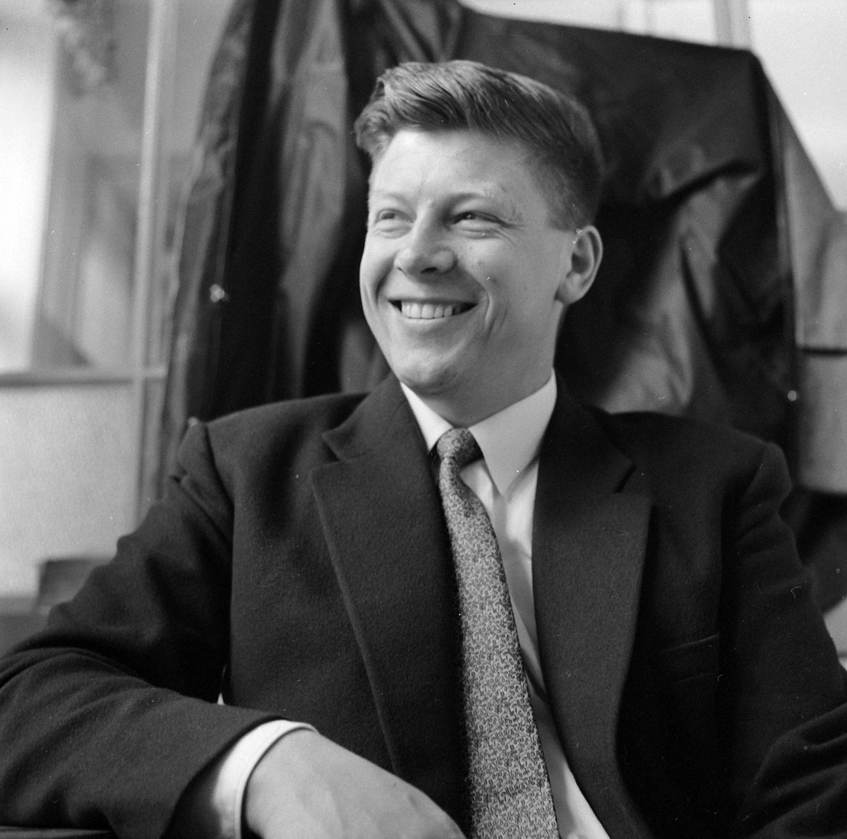 Adolf Skjegstad, ukjent mann.