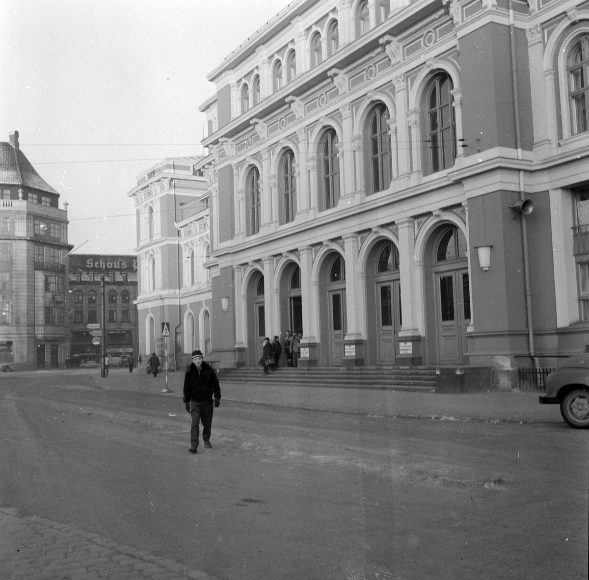 Adolf Skjegstad, Østbanen, Oslo.