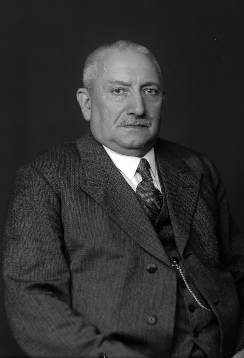 Christian Grundseth, BAKKE DISP. , HALVFIG. 37041