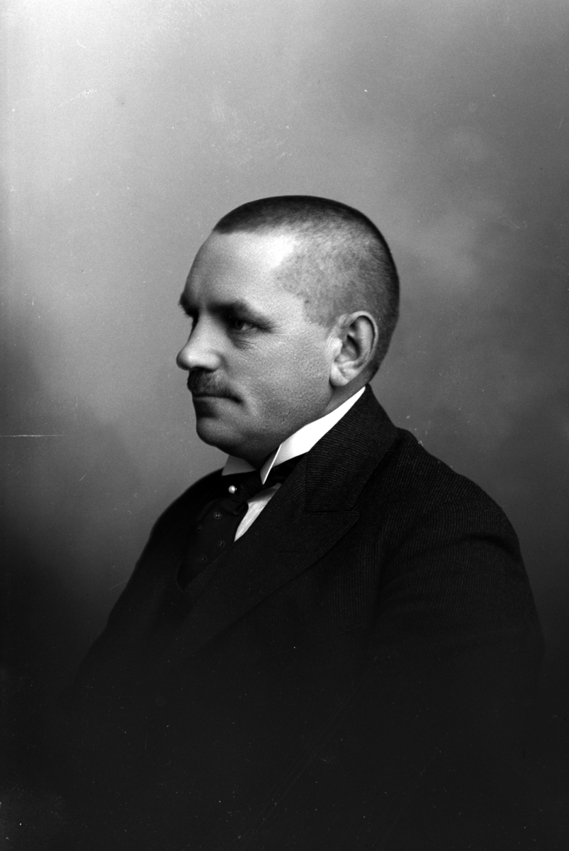 Christian Grundseth, CHRISTIANSEN S. HALVFIG. , 26671