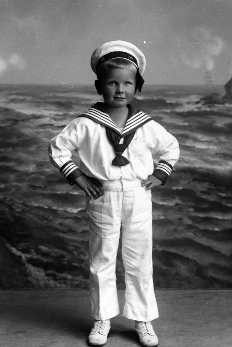 Christian Grundseth, FRØYSAA OVERLÆRER, LITEN GUTT, HELFIG. , 20988