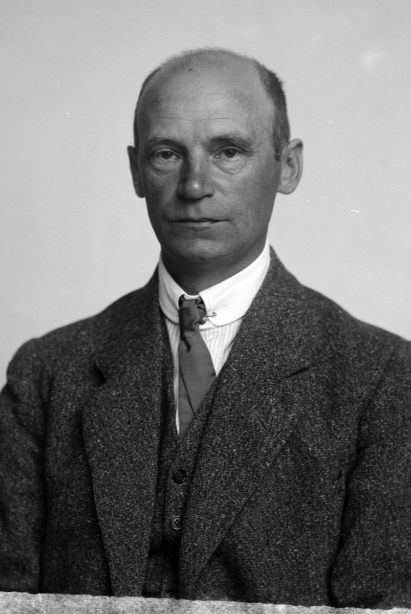 Christian Grundseth, JENSEN RITM. HALVFIG. , 27247