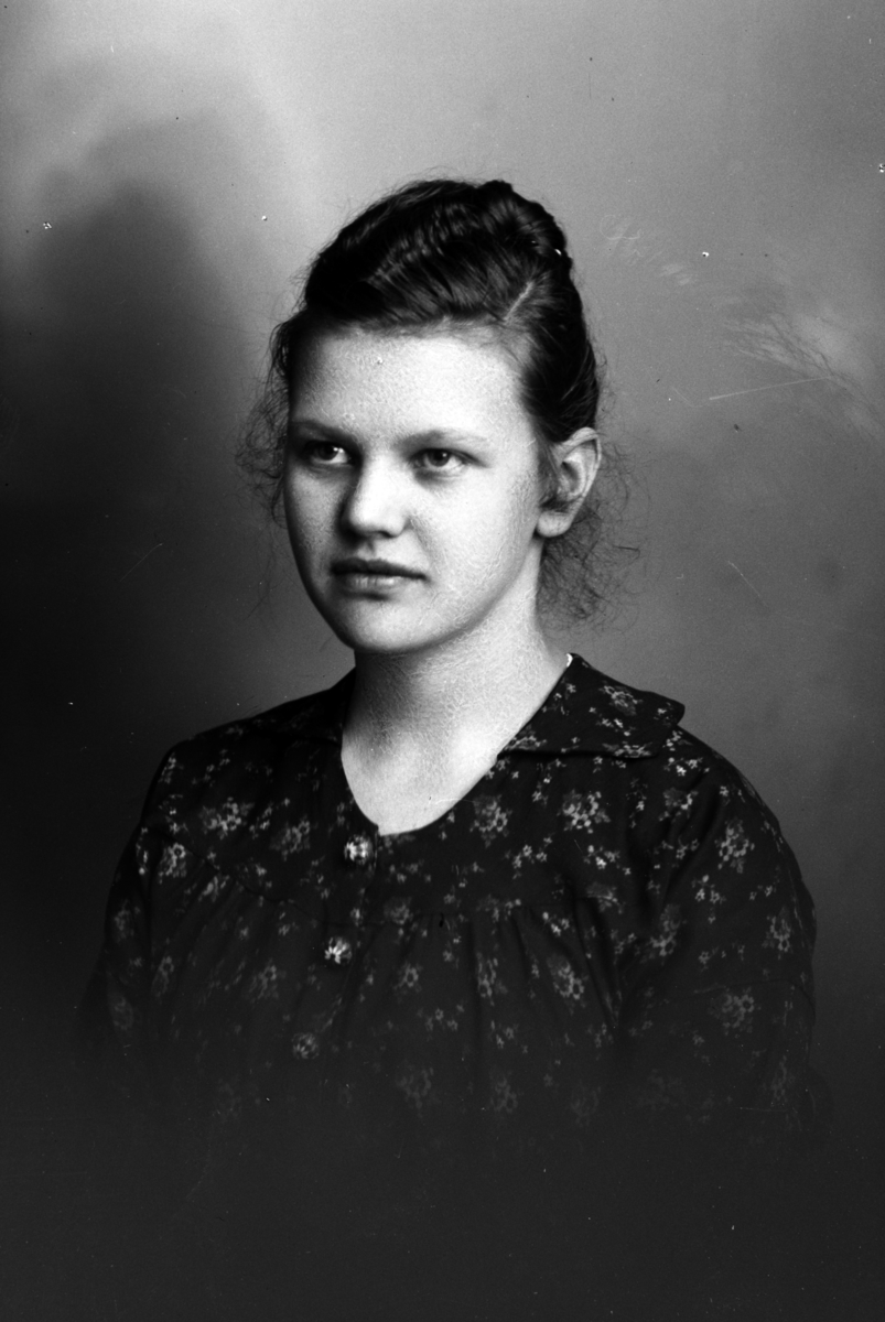 Christian Grundseth, KLØVSTAD JOHANNE, HALVFIG. , 20469