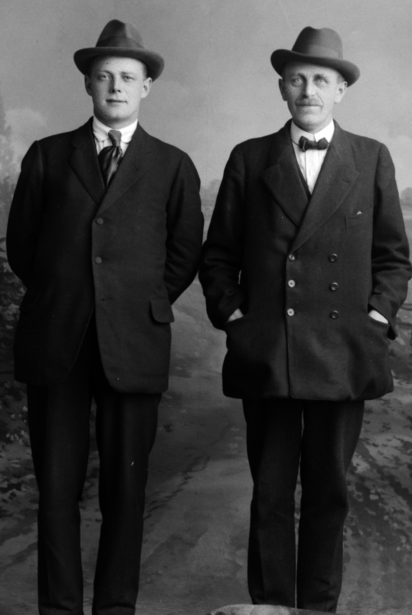 Christian Grundseth, MOHN URMAKER + KIRKEBY O. , GR: 2 MENN, HELFIG 19213