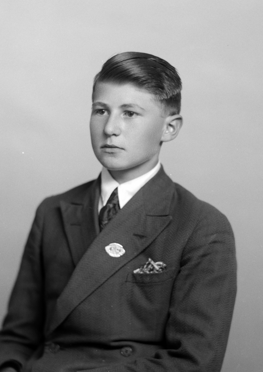 Christian Grundseth, NORDBY REIDAR, HALVFIG. , 34879