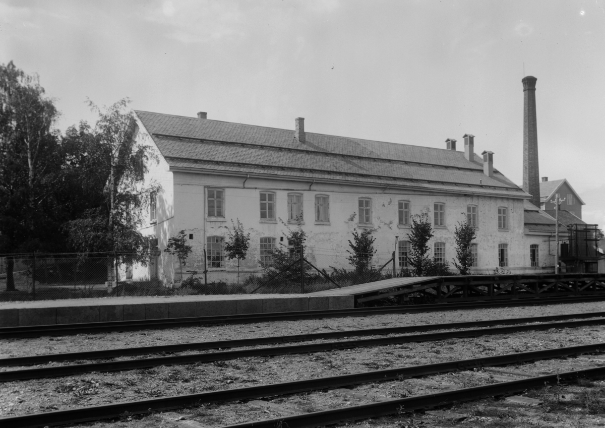 Christian Grundseth, STANGE MEIERI, EKSTERIØR,