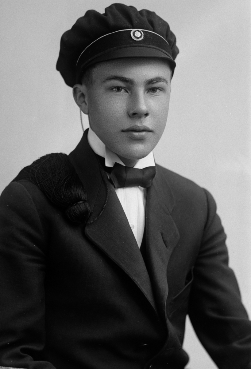 Christian Grundseth, SØMME STUDENT, HALVFIG. , 29491